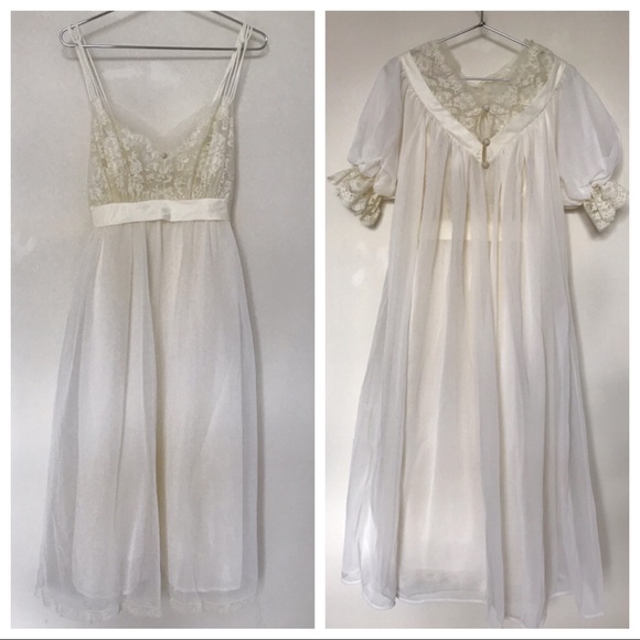 Vintage Other - Vtg Trillium Peignoir & Chemise Lace Chiffon XS/S
